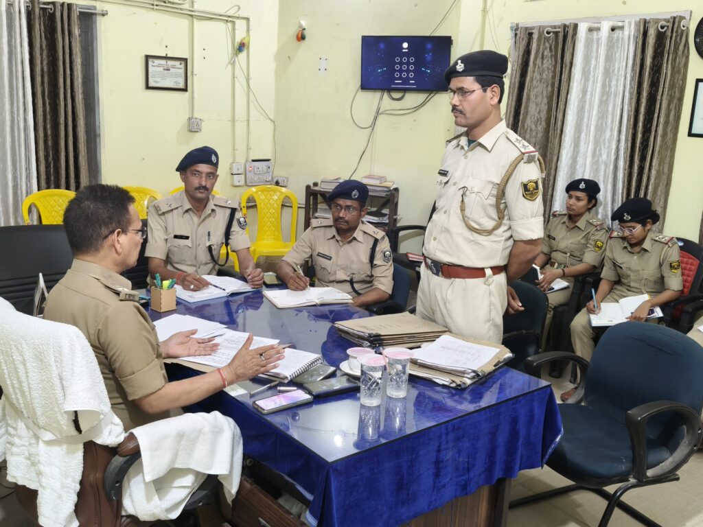 👉 दरभंगा में लहेरियासराय थाना का वार्षिक निरीक्षण | नगर एसपी ने दिए सख्त निर्देश