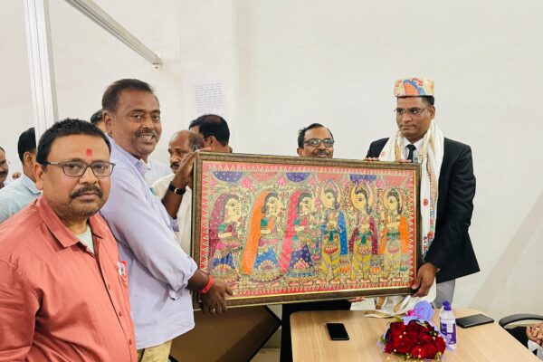 दरभंगा कोर्ट में भावुक विदाई: एक्साइज कोर्ट-2 के जज रविशंकर कुमार का हुआ सम्मान