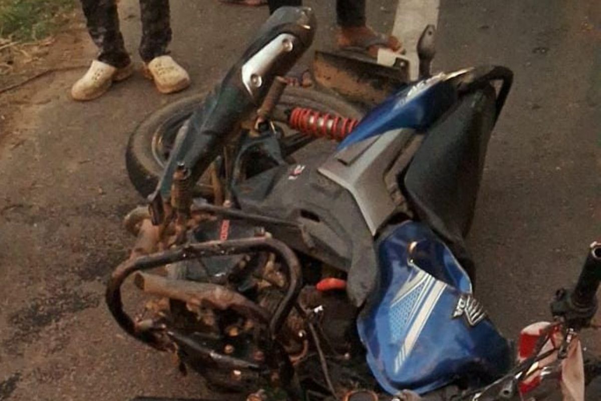 लोहरदगा में दो परिवारों के बुझे चिराग, NH पर तेज रफ्तार ने छीनी दो की जान, एक लड़ रहा जिंदगी की जंग लोहरदगा में दो परिवारों के बुझे चिराग, NH पर तेज रफ्तार ने छीनी दो की जान, एक लड़ रहा जिंदगी की जंग