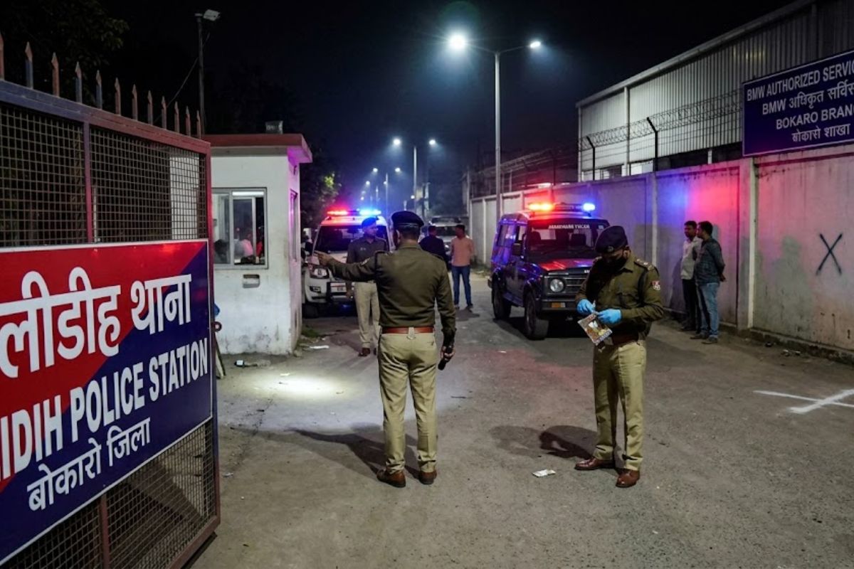 बोकारो में ‘प्रिंस खान’ के नाम से मचा हड़कंप, ऑडियो क्लिप में BMW कंपनी पर बम चलाने का दावा बोकारो में ‘प्रिंस खान’ के नाम से मचा हड़कंप, ऑडियो क्लिप में BMW कंपनी पर बम चलाने का दावा