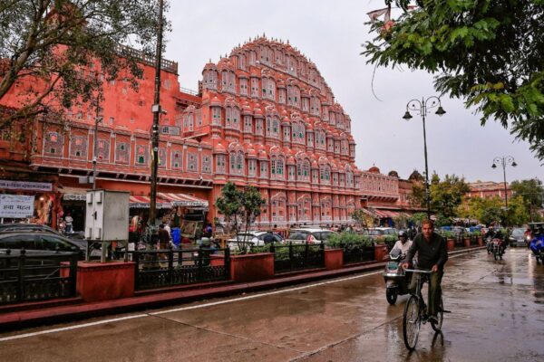 राजस्थान में मौसम की करवट, पूरे सप्ताह आंधी-बारिश का दौर, गर्मी और लू से राहत