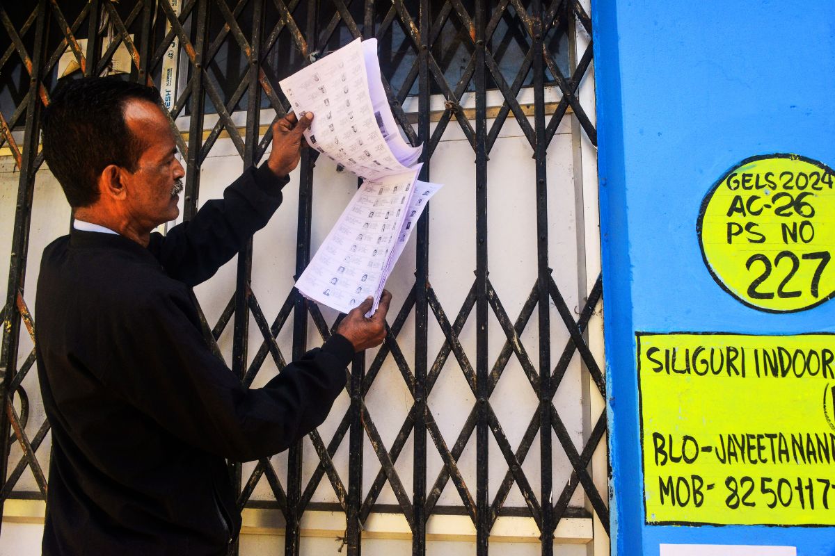 एसआईआर : बंगाल में 60 लाख से अधिक संदिग्ध मतदाता, लीगल ऑफिसर्स को सौंपी गयी लिस्ट