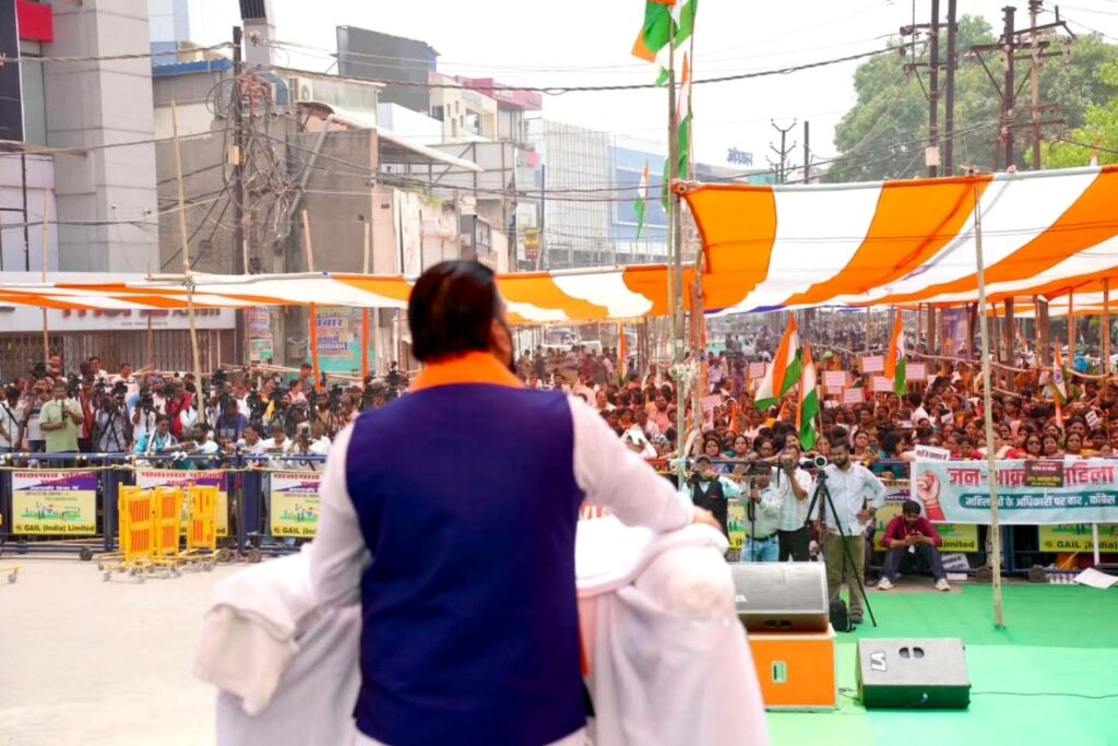 महिला वोट बैंक पर बड़ा दांव: सम्राट चौधरी का विपक्ष पर हमला महिला वोट बैंक पर बड़ा दांव: सम्राट चौधरी का विपक्ष पर हमला