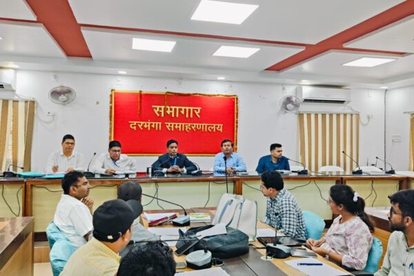 दरभंगा में LPG पर सख्ती, DM ने दिया होम डिलीवरी का आदेश