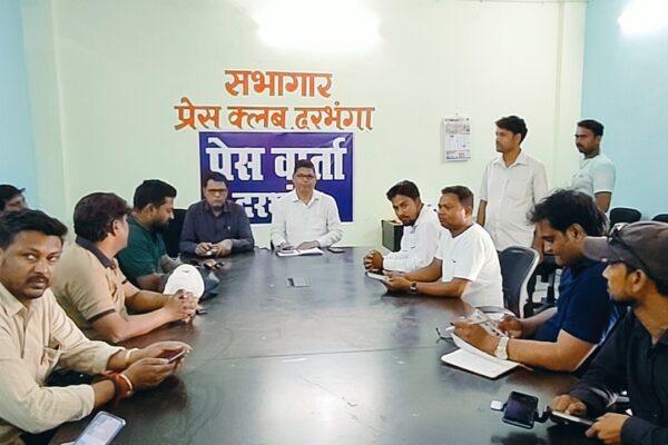 दरभंगा में LPG की भरपूर सप्लाई, अफवाहों से बचने की अपील