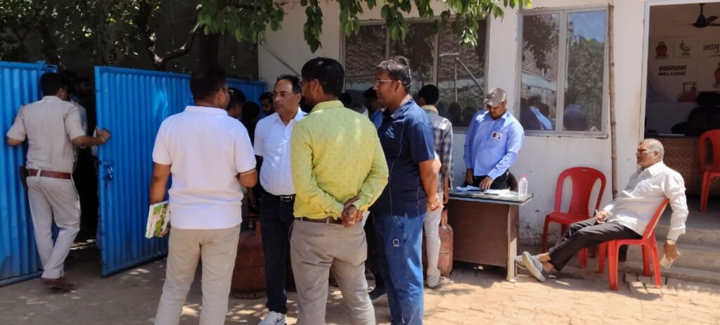 दरभंगा में 12 गैस एजेंसियों का औचक निरीक्षण, प्रशासन सख्त दरभंगा में LPG गैस सप्लाई पर बड़ा अपडेट, 10680 सिलेंडर वितरित, 14000 का नया टारगेट