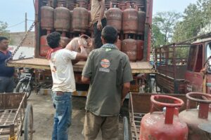 दरभंगा में 12 गैस एजेंसियों का औचक निरीक्षण, प्रशासन सख्त