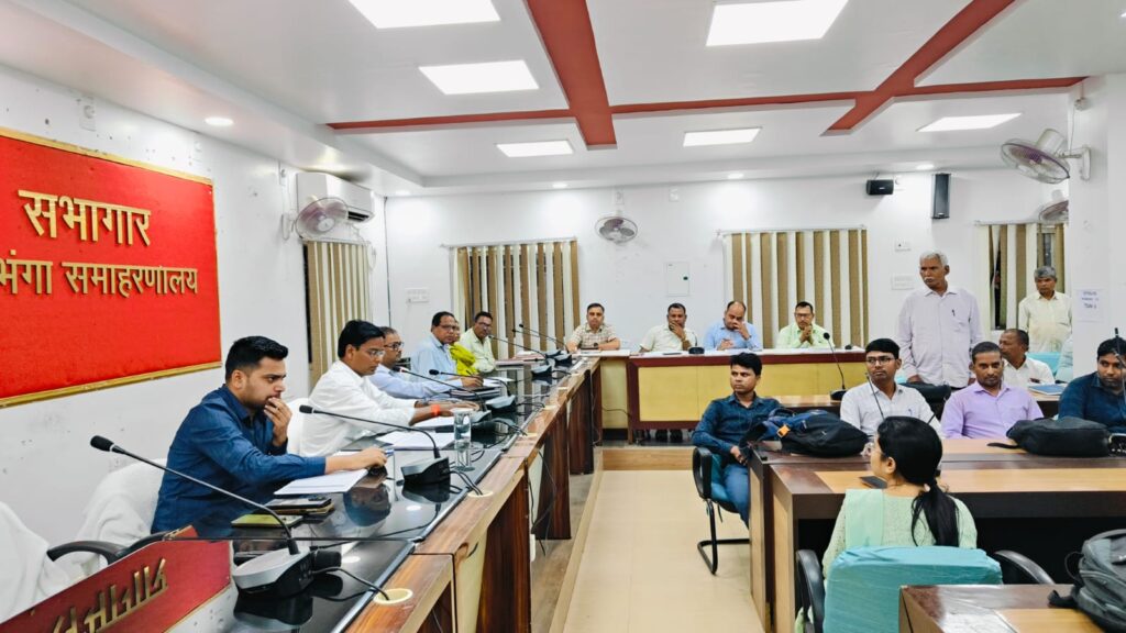 दरभंगा DM सख्त: 7 दिन में राजस्व काम पूरा करें, नहीं तो होगी कार्रवाई