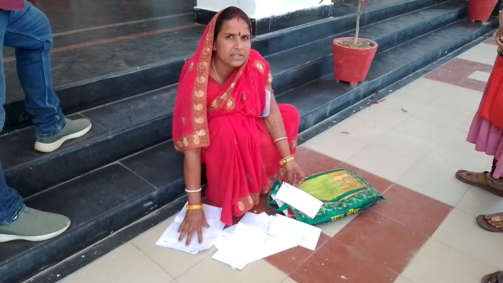 दरभंगा दहेज हत्या केस: महीनों बाद भी गिरफ्तारी नहीं, माँ ने DM से लगाई न्याय की गुहार