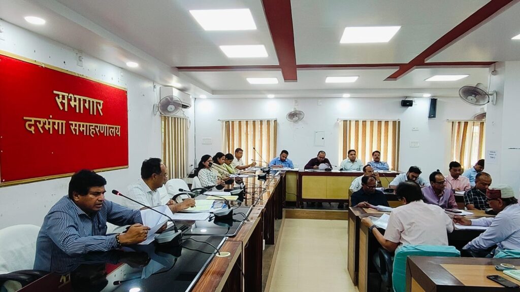 दरभंगा परीक्षा अलर्ट: 30 केंद्र, नकल पर 5 साल बैन दरभंगा परीक्षा अलर्ट: 30 केंद्र, नकल पर 5 साल बैन