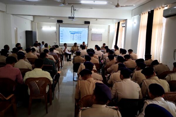 दरभंगा पुलिस की मासिक अपराध गोष्ठी में सख्त निर्देश, कई थानाध्यक्षों पर कार्रवाई
