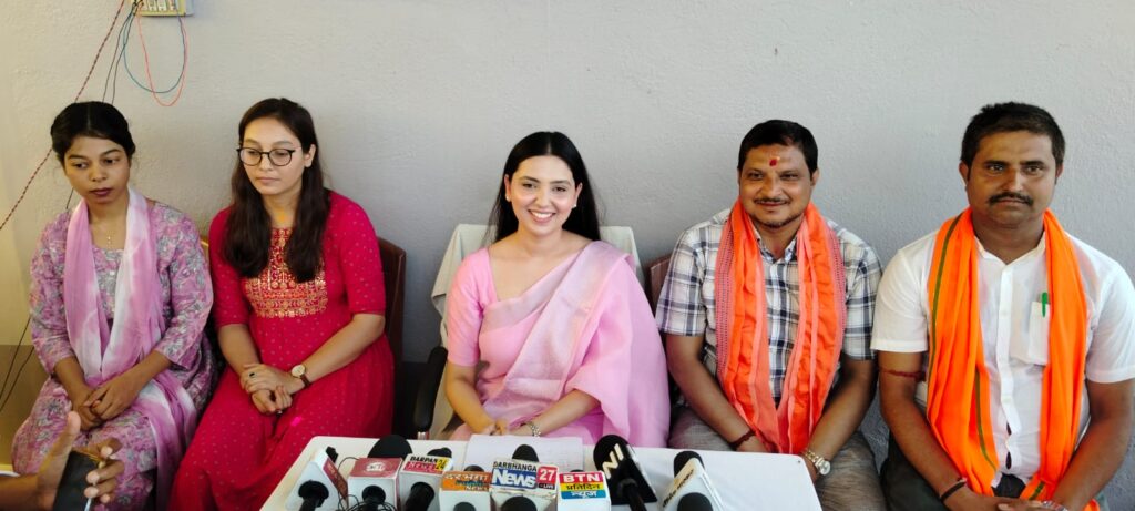 नारी शक्ति वंदन अधिनियम पर दरभंगा में प्रेस वार्ता, डॉ तिष्या श्री ने बताया ऐतिहासिक कदम