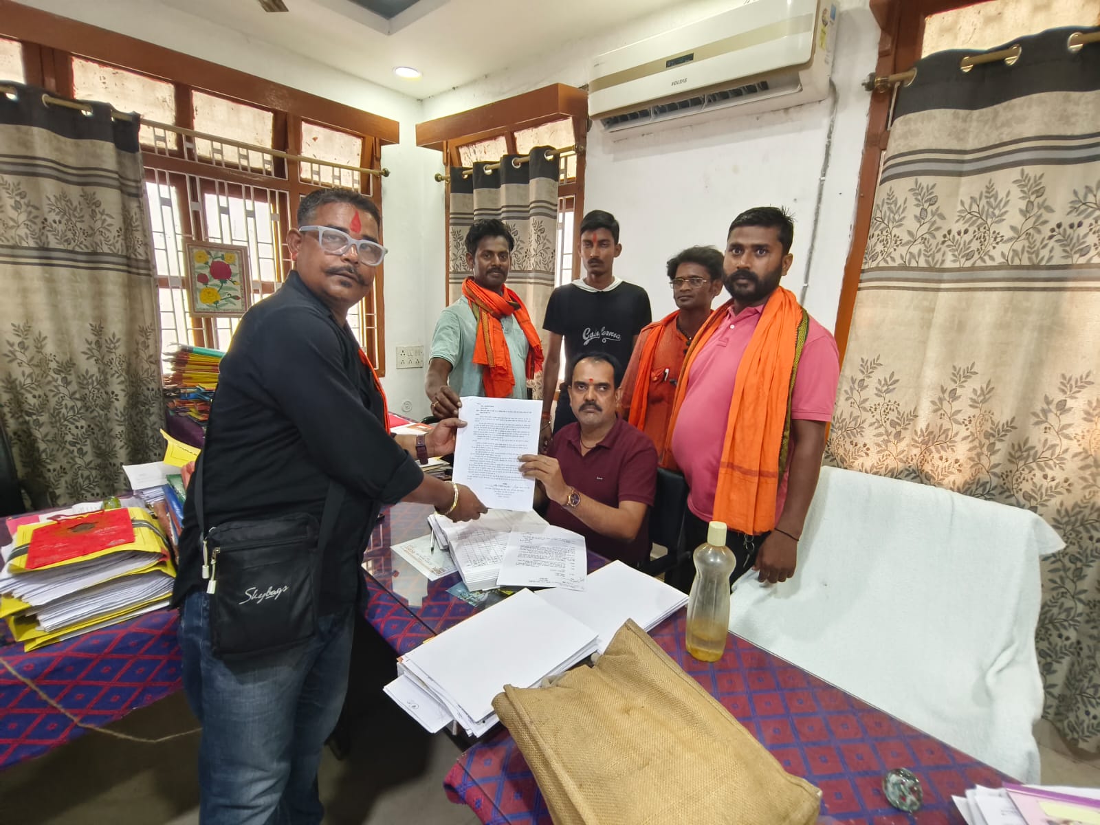 दरभंगा में स्लॉटर हाउस पर विवाद मंदिर जमीन का दावा, आंदोलन की चेतावनी