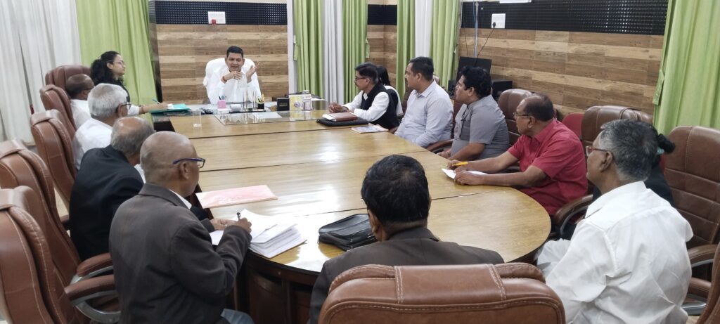 लोक अदालत को लेकर प्रधान जिला एवं सत्र न्यायाधीश की समीक्षा बैठक