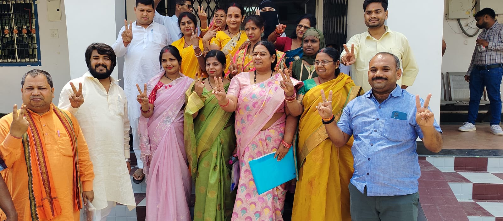 दरभंगा जिला परिषद अध्यक्ष के खिलाफ अविश्वास प्रस्ताव पारित, विशेष बैठक में बड़ा फैसला | RxTv BHARAT