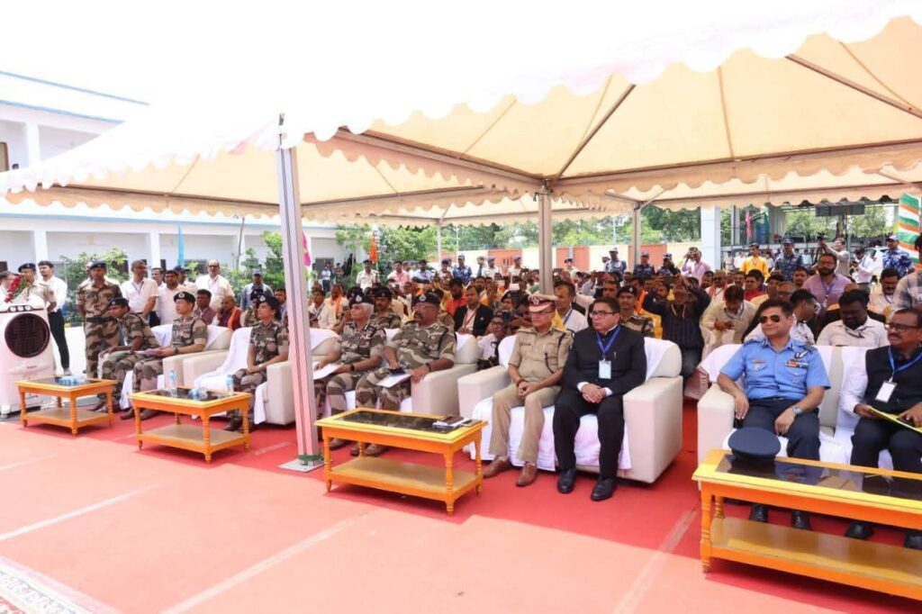 दरभंगा एयरपोर्ट अब CISF के हवाले, सम्राट चौधरी बोले- जल्द बनेगा इंटरनेशनल एयरपोर्ट! दरभंगा एयरपोर्ट अब CISF के हवाले, सम्राट चौधरी बोले- जल्द बनेगा इंटरनेशनल एयरपोर्ट!