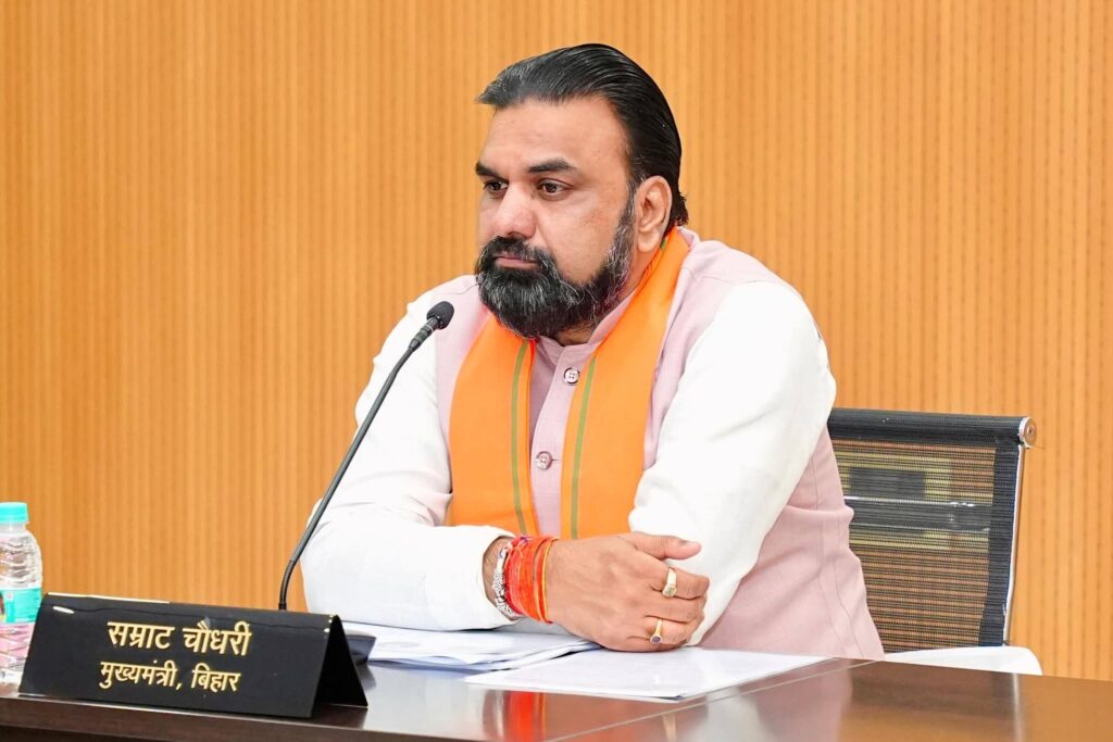 सम्राट चौधरी का बड़ा फैसला दूध और मछली उत्पादन बढ़ाने के लिए दिए अहम निर्देश सम्राट चौधरी का बड़ा फैसला दूध और मछली उत्पादन बढ़ाने के लिए दिए अहम निर्देश