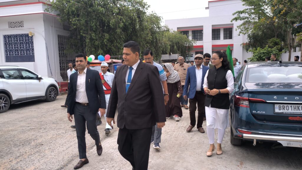 प्रधान जिला एवं सत्र न्यायाधीश ने लोक अदालत जागरूकता रथ को दिखाई हरी झंडी