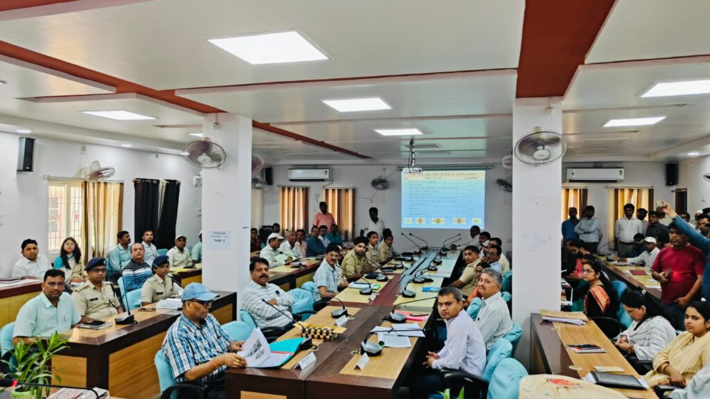 🚨 सड़क हादसे रोकने के लिए सख्ती, हेलमेट-सीटबेल्ट अनिवार्य