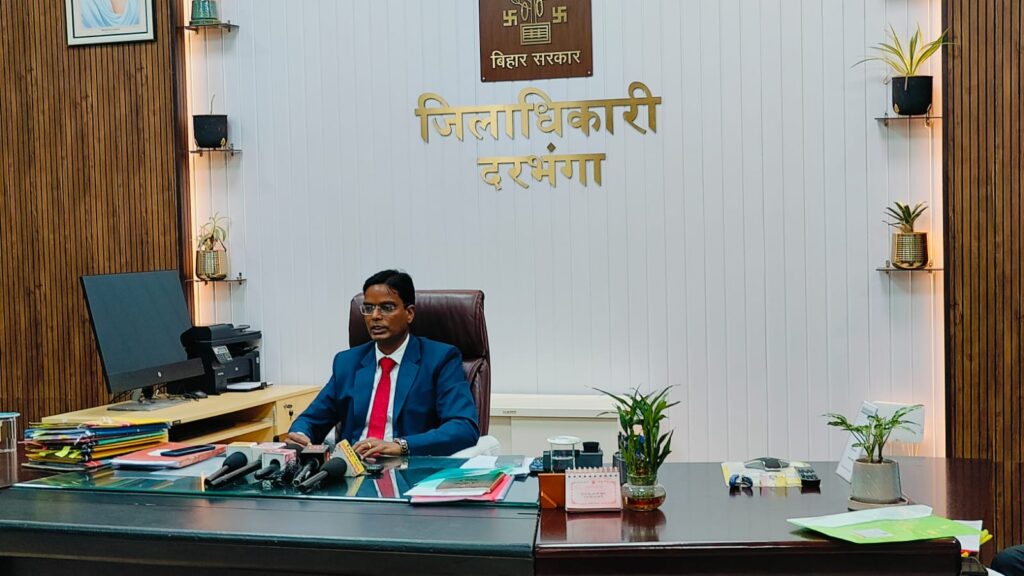 🔥 जनगणना 2027: स्व-गणना में दरभंगा टॉप-3 में