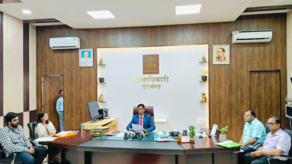 🔥 जनगणना 2027: स्व-गणना में दरभंगा टॉप-3 में