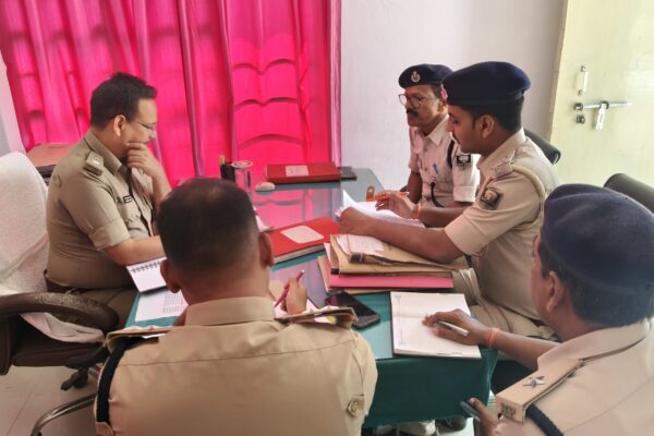 🚨 बहादुरपुर थाना में सख्ती, लंबित कांडों पर एक्शन
