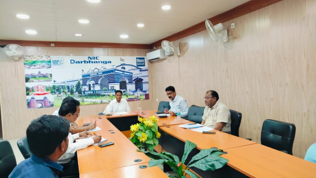 🚨 दरभंगा में DM की बड़ी बैठक, 20 मई तक जनगणना पूरा करने का सख्त आदेश