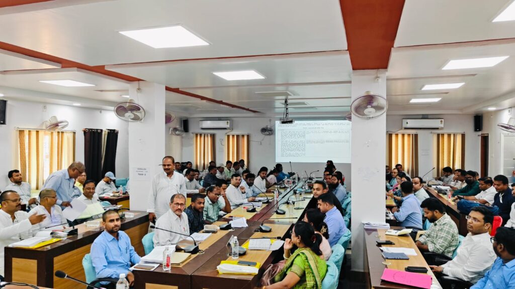 दिशा बैठक में सांसद सख्त एयरपोर्ट-सड़क योजनाओं पर बड़ा एक्शन दिशा बैठक में सांसद सख्त एयरपोर्ट-सड़क योजनाओं पर बड़ा एक्शन