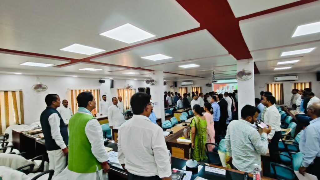 दिशा बैठक में सांसद सख्त एयरपोर्ट-सड़क योजनाओं पर बड़ा एक्शन दिशा बैठक में सांसद सख्त एयरपोर्ट-सड़क योजनाओं पर बड़ा एक्शन