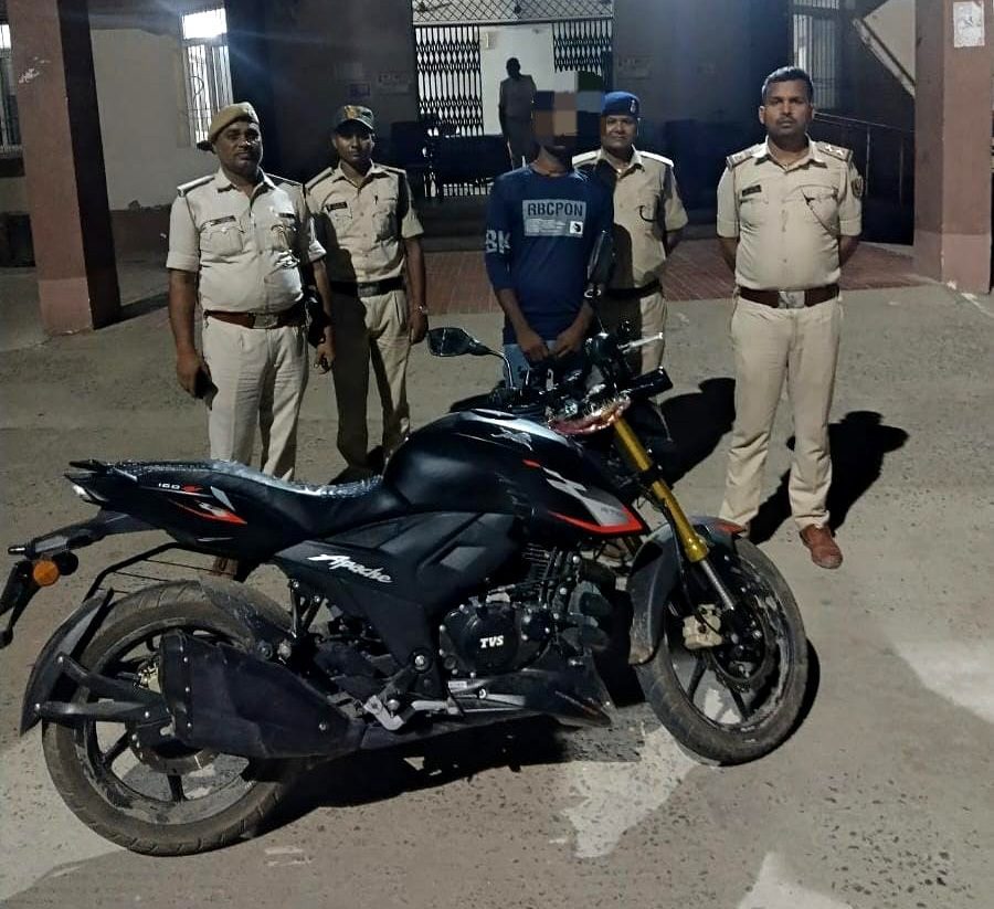 सोनकी थाना की बड़ी कार्रवाई: चोरी की मोटरसाइकिल बरामद, अप्राथमिकी अभियुक्त गिरफ्तार