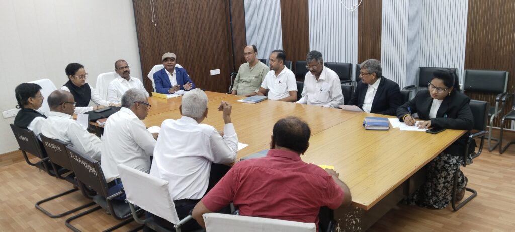 दरभंगा में लोक अदालत की तैयारी तेज, क्लेम केस निपटारे को लेकर अहम बैठक दरभंगा में लोक अदालत की तैयारी तेज, क्लेम केस निपटारे को लेकर अहम बैठक
