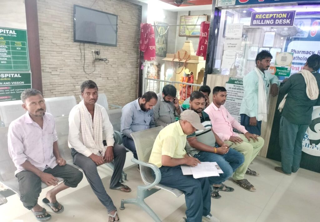 ग्रामीण चिकित्सकों को मिला आपातकालीन चिकित्सा प्रशिक्षण, डॉ. गौरी शंकर झा ने दिए जीवनरक्षक टिप्स ग्रामीण चिकित्सकों को मिला आपातकालीन चिकित्सा प्रशिक्षण, डॉ. गौरी शंकर झा ने दिए जीवनरक्षक टिप्स