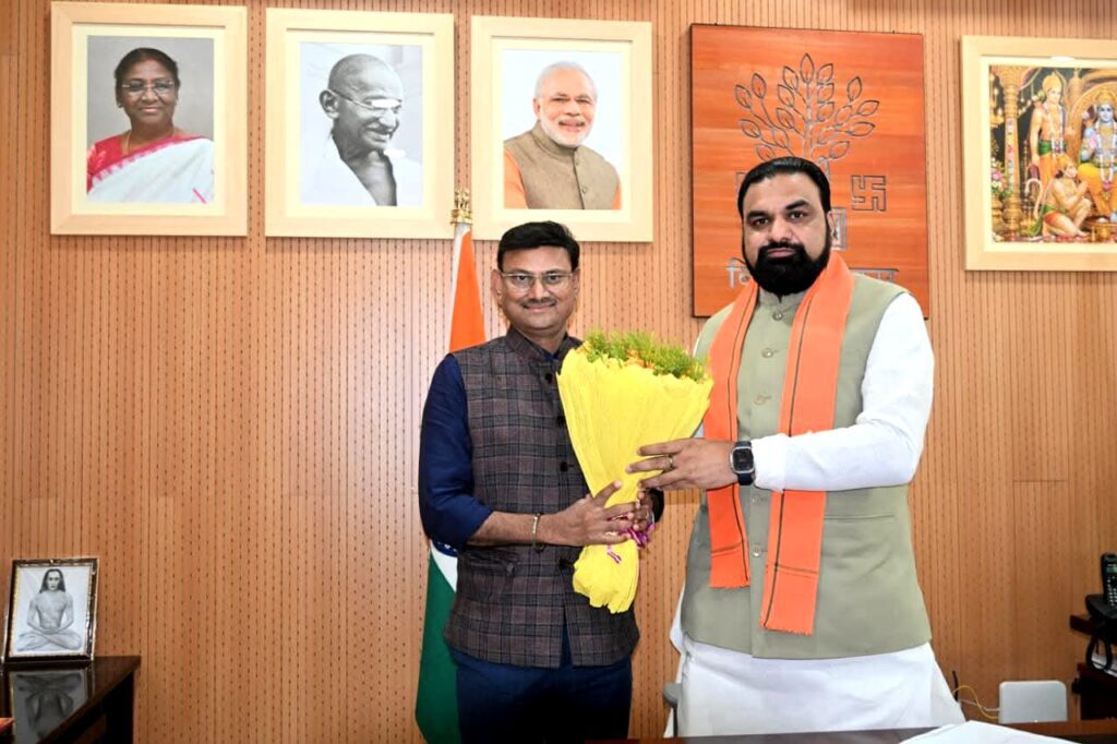 बिहार में खुलने जा रहा पहला Data Center! ₹1250 करोड़ निवेश का बड़ा ऐलान बिहार में खुलने जा रहा पहला Data Center! ₹1250 करोड़ निवेश का बड़ा ऐलान