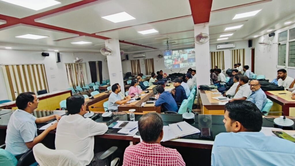डीएम का बड़ा एक्शन! लंबित राजस्व मामलों पर सख्ती, 08 जून को 6 हजार किसानों का बनेगा रजिस्ट्रेशन डीएम का बड़ा एक्शन! लंबित राजस्व मामलों पर सख्ती, 08 जून को 6 हजार किसानों का बनेगा रजिस्ट्रेशन