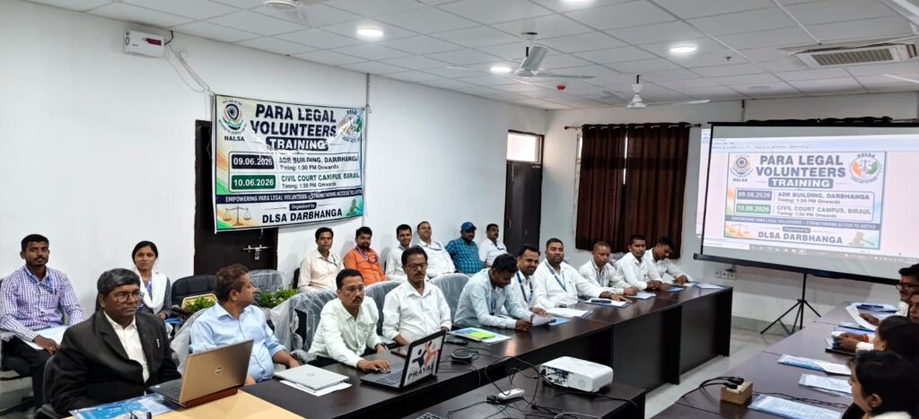बेनीपुर-बिरौल के पारा विधिक स्वयंसेवकों को मिला विशेष प्रशिक्षण, गरीबों को न्याय दिलाने पर जोर बेनीपुर-बिरौल के पारा विधिक स्वयंसेवकों को मिला विशेष प्रशिक्षण, गरीबों को न्याय दिलाने पर जोर
