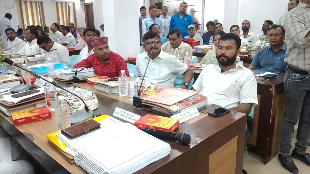 दरभंगा को बिहार में नंबर-1 बनाने का लक्ष्य, 20 सूत्री बैठक में विकास योजनाओं की व्यापक समीक्षा दरभंगा को बिहार में नंबर-1 बनाने का लक्ष्य, 20 सूत्री बैठक में विकास योजनाओं की व्यापक समीक्षा