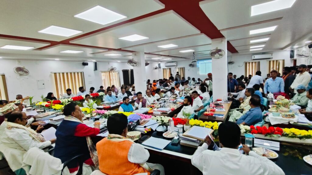 दरभंगा को बिहार में नंबर-1 बनाने का लक्ष्य, 20 सूत्री बैठक में विकास योजनाओं की व्यापक समीक्षा दरभंगा को बिहार में नंबर-1 बनाने का लक्ष्य, 20 सूत्री बैठक में विकास योजनाओं की व्यापक समीक्षा