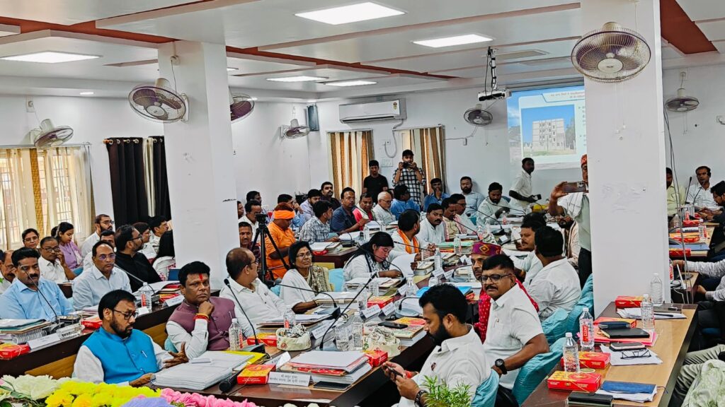दरभंगा को बिहार में नंबर-1 बनाने का लक्ष्य, 20 सूत्री बैठक में विकास योजनाओं की व्यापक समीक्षा दरभंगा को बिहार में नंबर-1 बनाने का लक्ष्य, 20 सूत्री बैठक में विकास योजनाओं की व्यापक समीक्षा