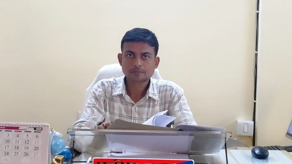 दरभंगा में 44 जब्त वाहनों की होगी नीलामी, 18 जून तक करें आवेदन दरभंगा में 44 जब्त वाहनों की होगी नीलामी, 18 जून तक करें आवेदन