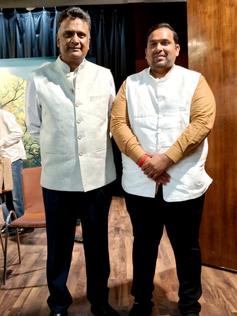 राष्ट्रीय सम्मान से बढ़ा दरभंगा का गौरव, अमरनाथ सिंह को मिला CCCC-XIV Roll of Honour Award राष्ट्रीय सम्मान से बढ़ा दरभंगा का गौरव, अमरनाथ सिंह को मिला CCCC-XIV Roll of Honour Award