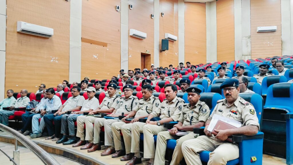 मुहर्रम को लेकर प्रशासन अलर्ट, 515 से अधिक स्थलों पर दंडाधिकारी और पुलिस बल तैनात
