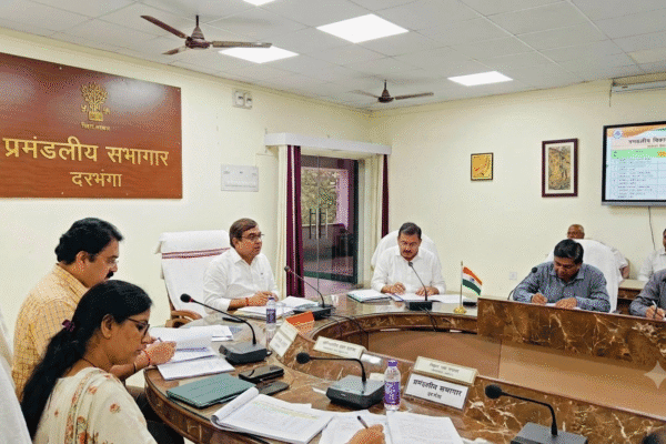 आयुक्त की दो टूक: स्कूलों में सुरक्षा, स्मार्ट सुविधाएं और गुणवत्तापूर्ण शिक्षा में लापरवाही बर्दाश्त नहीं