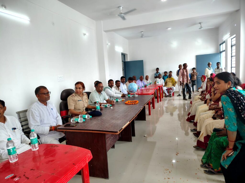 फीता काटकर हुआ अरैला पंचायत सरकार भवन का लोकार्पण, ग्रामीणों को मिली बड़ी सौगात