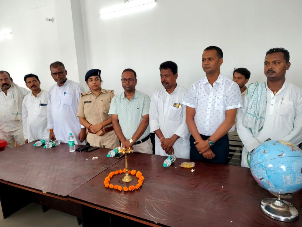 फीता काटकर हुआ अरैला पंचायत सरकार भवन का लोकार्पण, ग्रामीणों को मिली बड़ी सौगात
