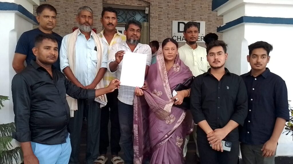 बहेड़ी के भच्छी पंचायत में कब्रिस्तान घेराबंदी का मुद्दा पहुंचा जिलाधिकारी के दरबार