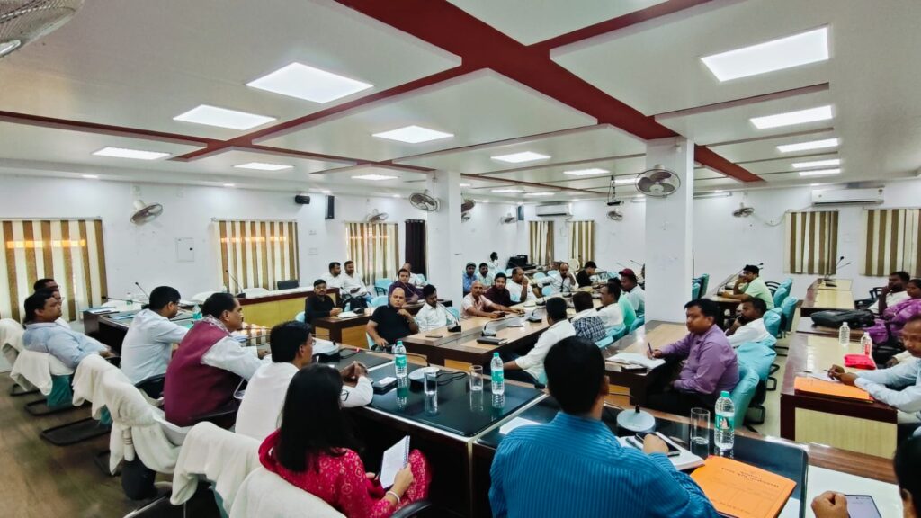 मखाना बोर्ड की समीक्षा बैठक में सांसद ने किसानों की आय बढ़ाने पर दिया जोर मखाना बोर्ड की समीक्षा बैठक में सांसद ने किसानों की आय बढ़ाने पर दिया जोर