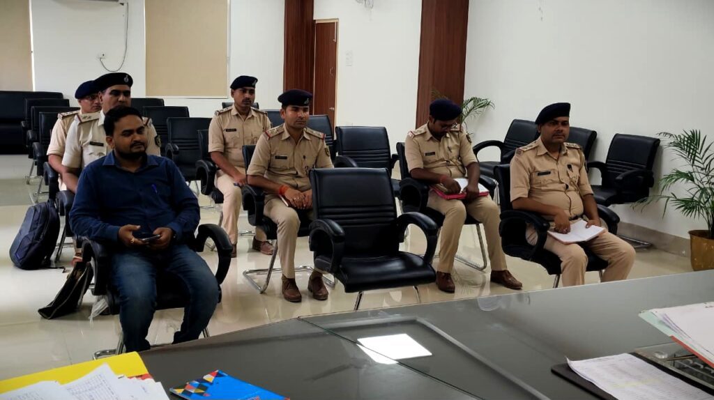 दरभंगा SSP की समीक्षा बैठक: रोजाना वाहन चेकिंग और दुर्घटना हॉटस्पॉट सुधारने के निर्देश दरभंगा SSP की समीक्षा बैठक: रोजाना वाहन चेकिंग और दुर्घटना हॉटस्पॉट सुधारने के निर्देश