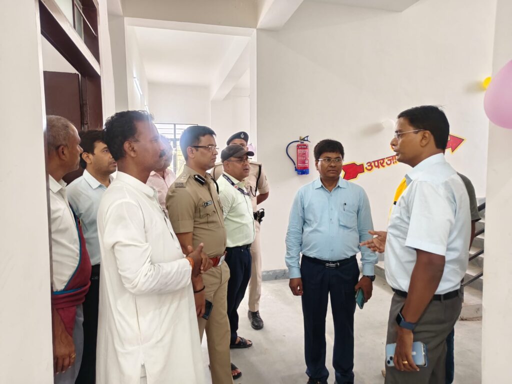 मनीगाछी के राजे पंचायत भवन में सहयोग शिविर, डीएम बोले- हर पात्र लाभुक तक पहुंचे योजनाओं का लाभ