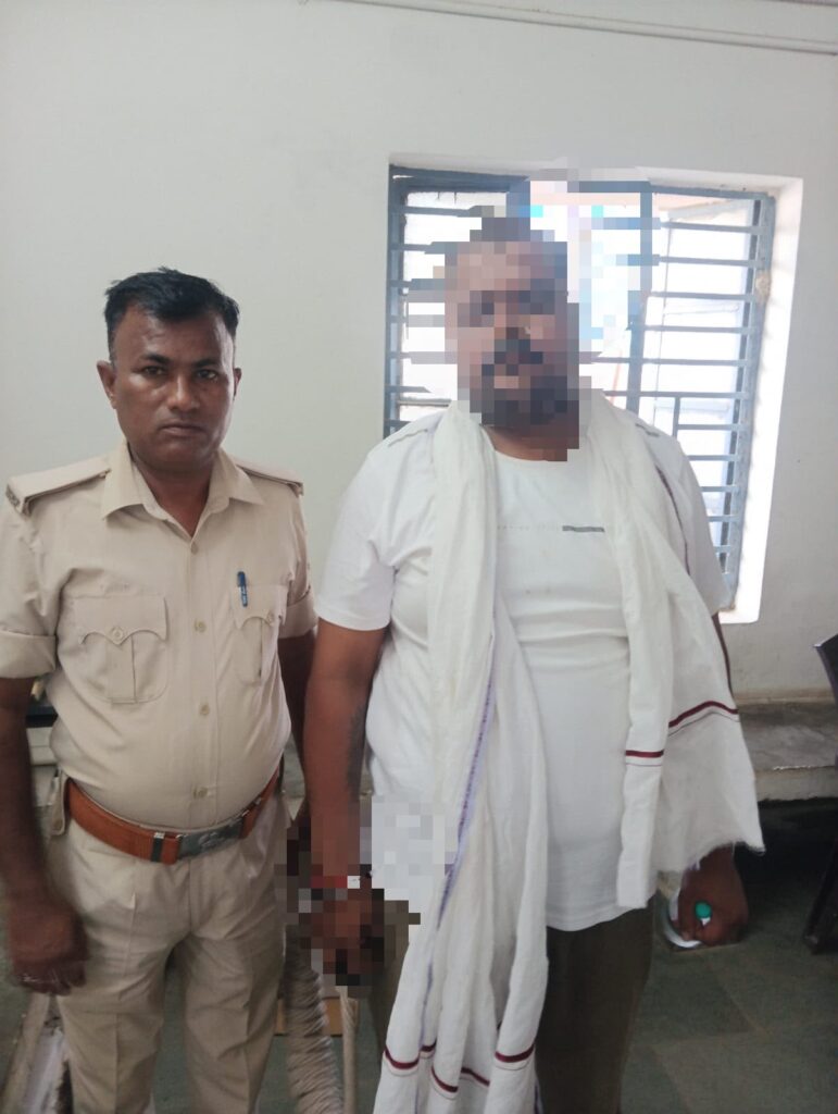 दरभंगा: कमतौल पुलिस ने अवैध हथियार के साथ युवक को दबोचा, पिस्टल, कारतूस व बाइक बरामद दरभंगा: कमतौल पुलिस ने अवैध हथियार के साथ युवक को दबोचा, पिस्टल, कारतूस व बाइक बरामद