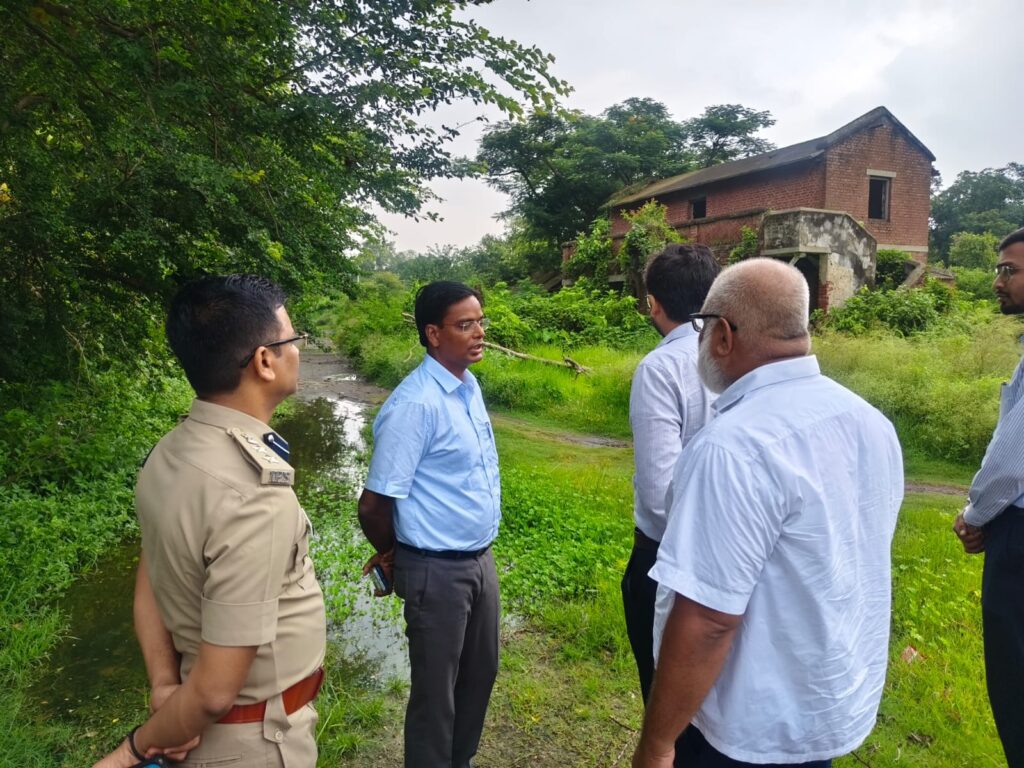 दरभंगा: सकरी चीनी मिल का डीएम ने किया निरीक्षण, क्षेत्र विस्तार और विकास कार्यों में तेजी के निर्देश